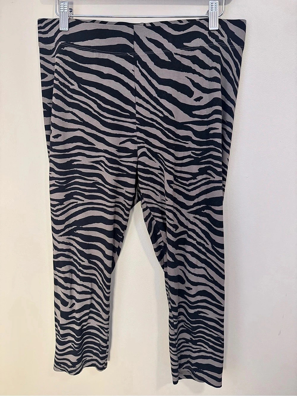 A MTL 1980 Women's Zebra Print Cropped Leggings Brown Black Animal Print 14-16